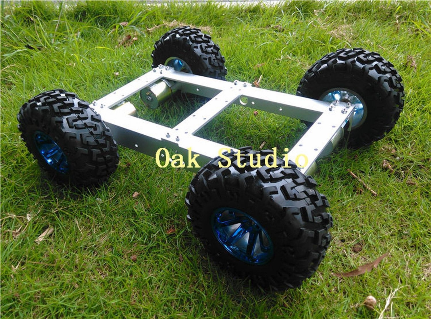 Robot Competition 4WD Car Powerful Motor Aluminium Alloy Chassis 130mm Big Tyre