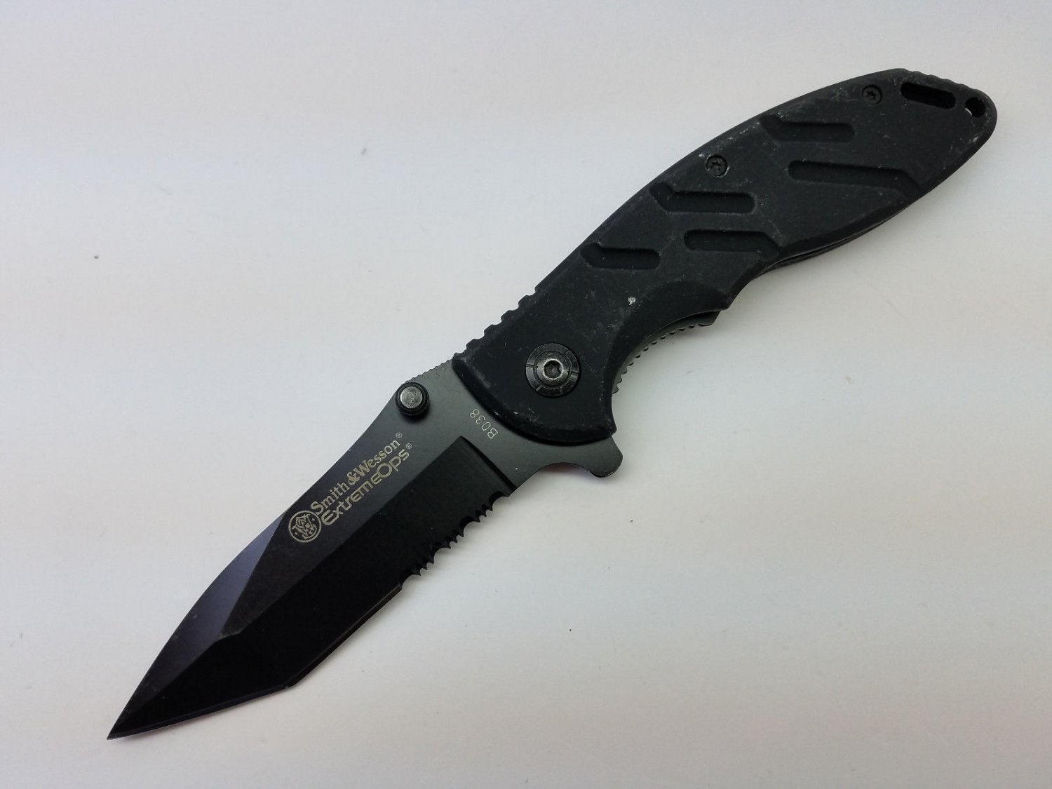 Smith and Wesson Extreme Ops Tactical Knife B038 440C Stainless Steel ...