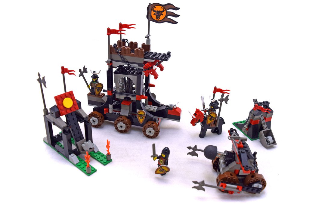 LEGO 6096 Knights' Kingdom Bull's Attack Retiered and Rare