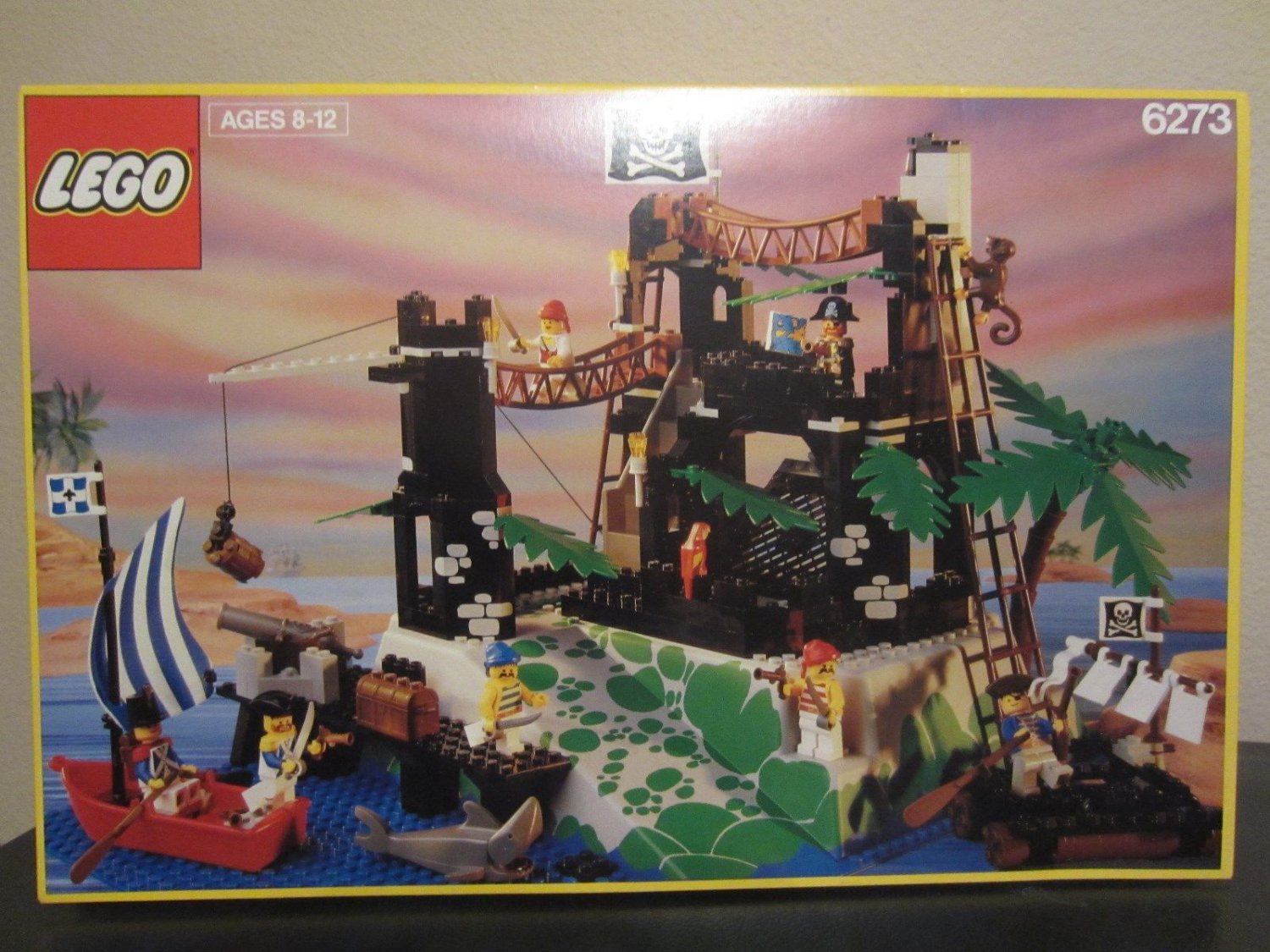 LEGO 6273 System Pirates Series Rock Island Refuge Retiered and Rare