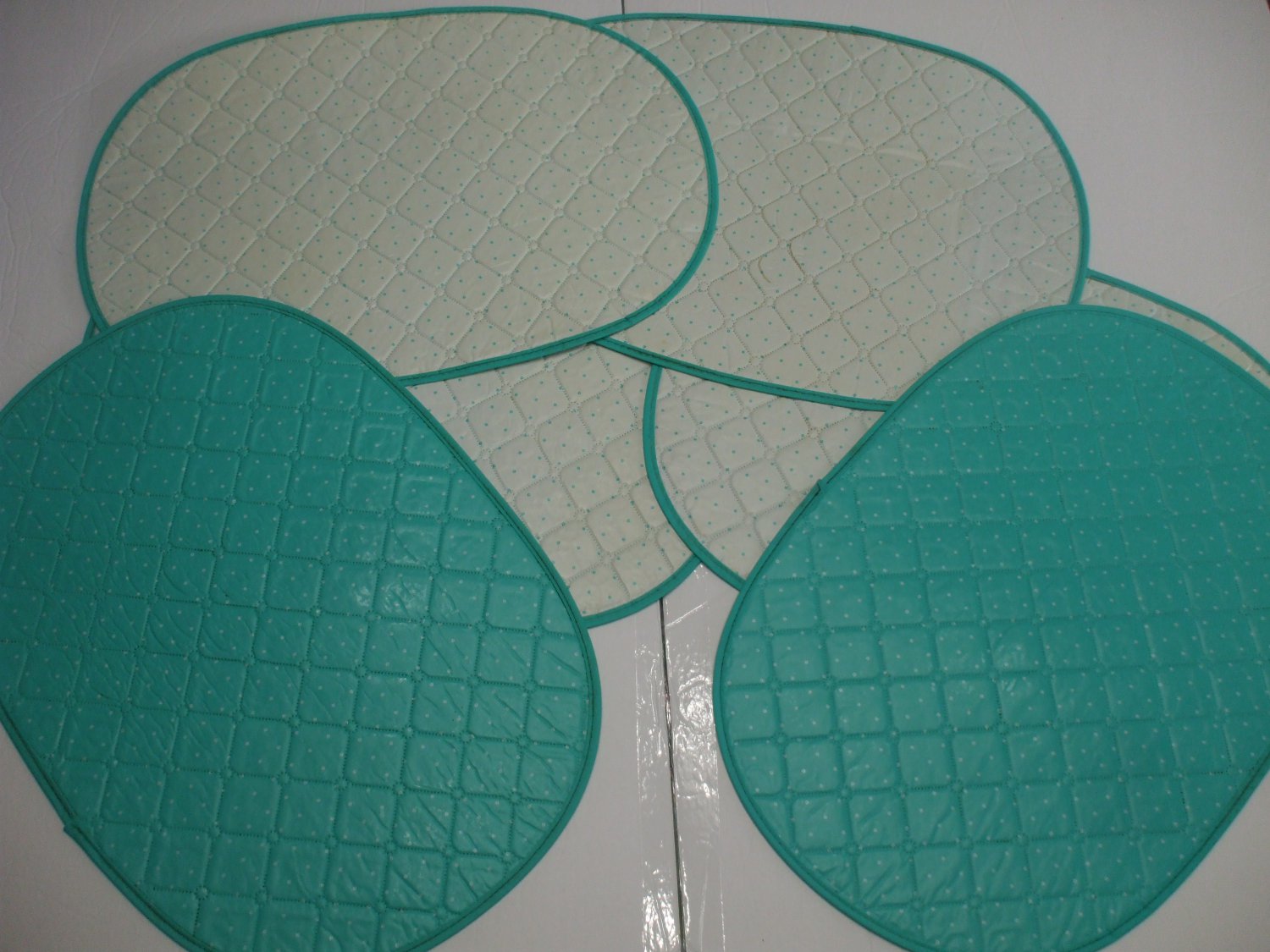 6 Blue Non Rigid Plastic Oval Table Placemats With White Underside 17