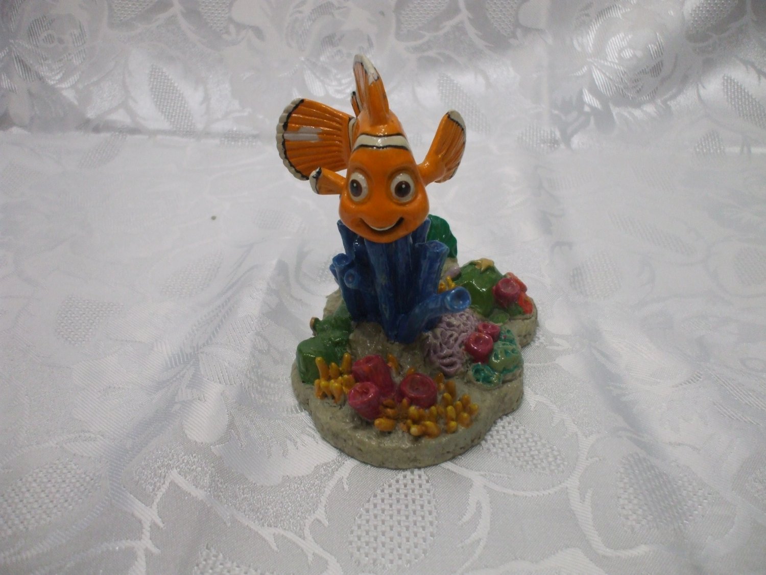 Disney Pixar Finding Nemo Ceramic Aquarium Decoration