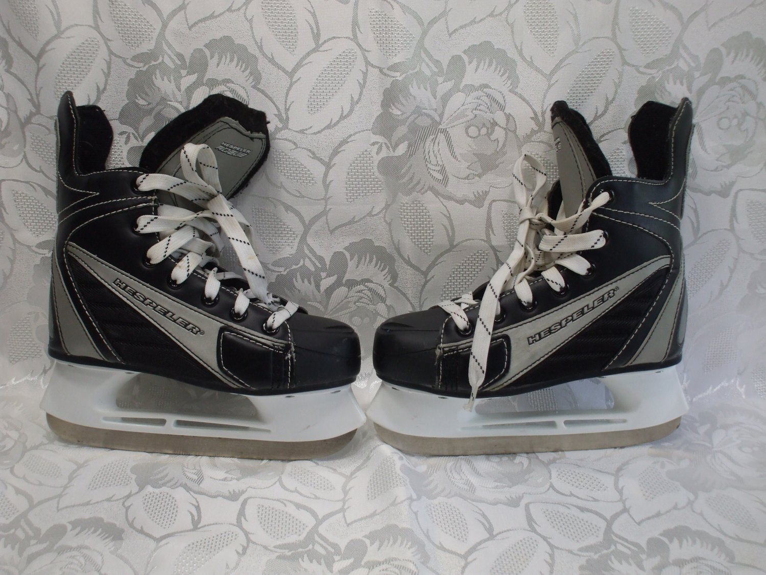 Hespeler Rogue Boys Ice Skates Juniors Size 3