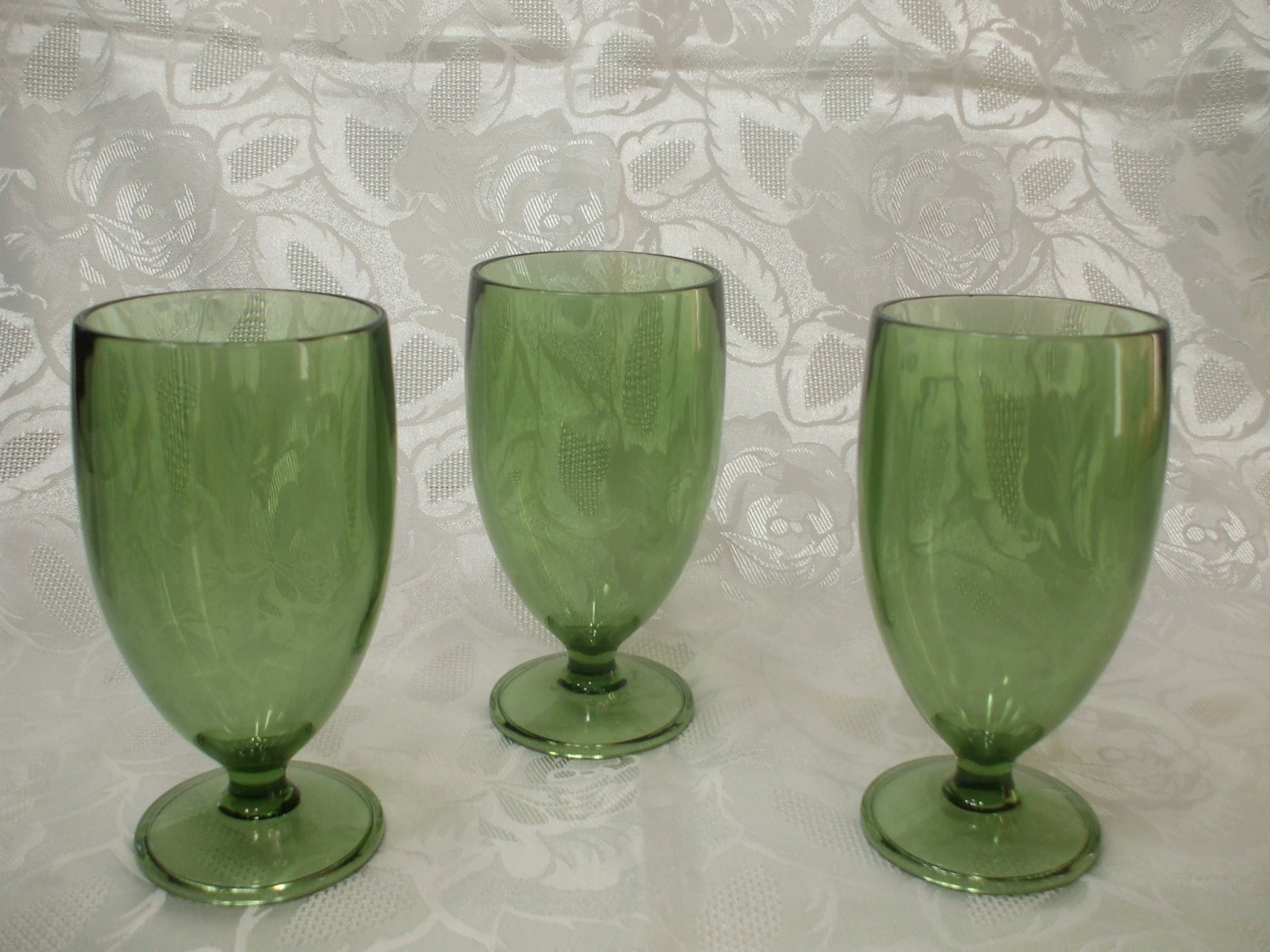Heavy Duty Green Plastic Water Goblets