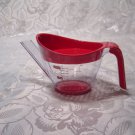 Betty Crocker Plastic measuring cup with removable lid
