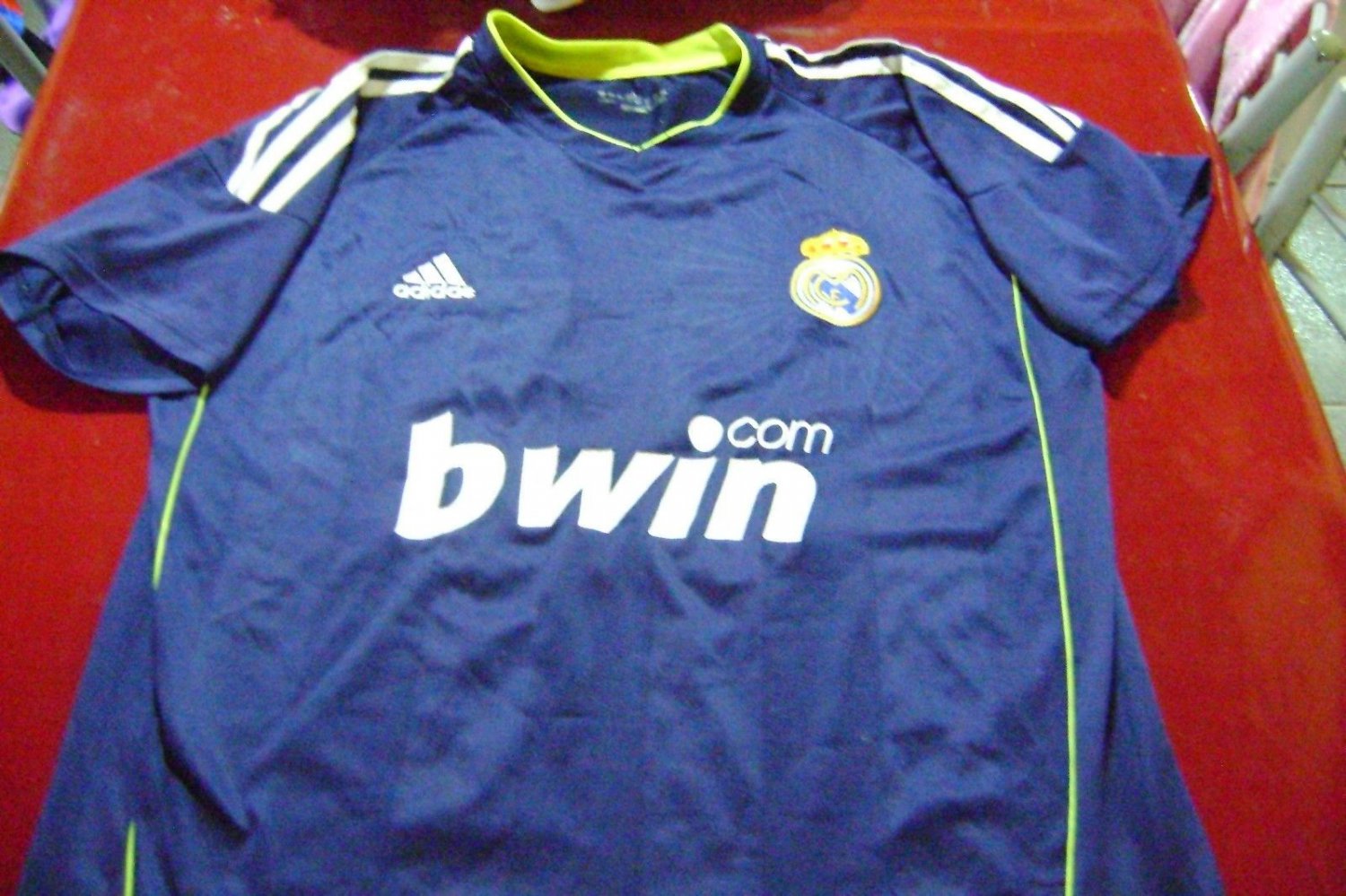 old  soccer Blue Jersey Real Madrid Orig  Size L Higuain - adidas