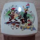 vintage 1995 Looney Tunes Tasmanian Devil ,  Daffy Duck  lunch , box