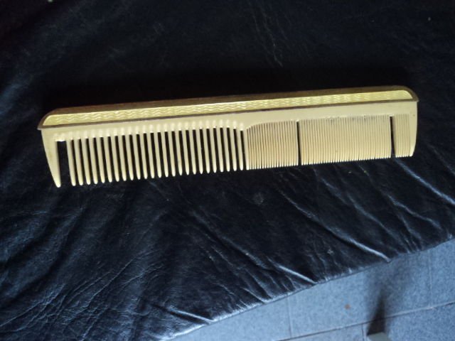 vintage comb, yellow enamelled