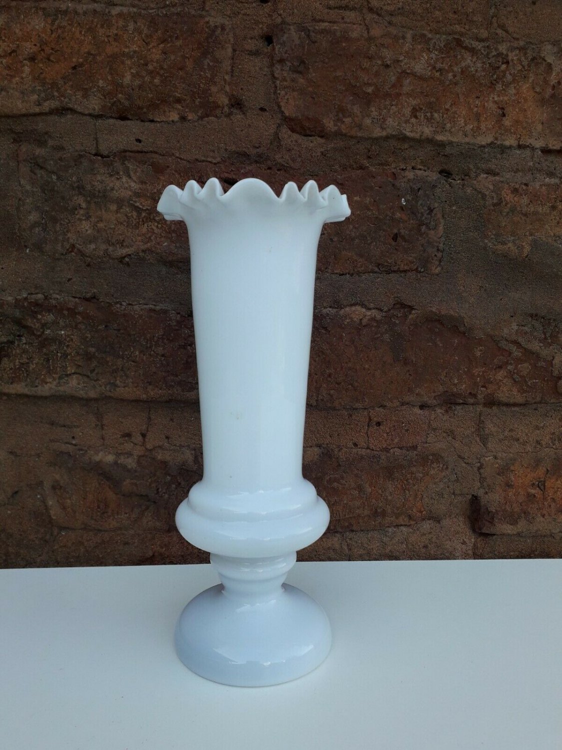 Antique Glass, Old Violet Opaline White color