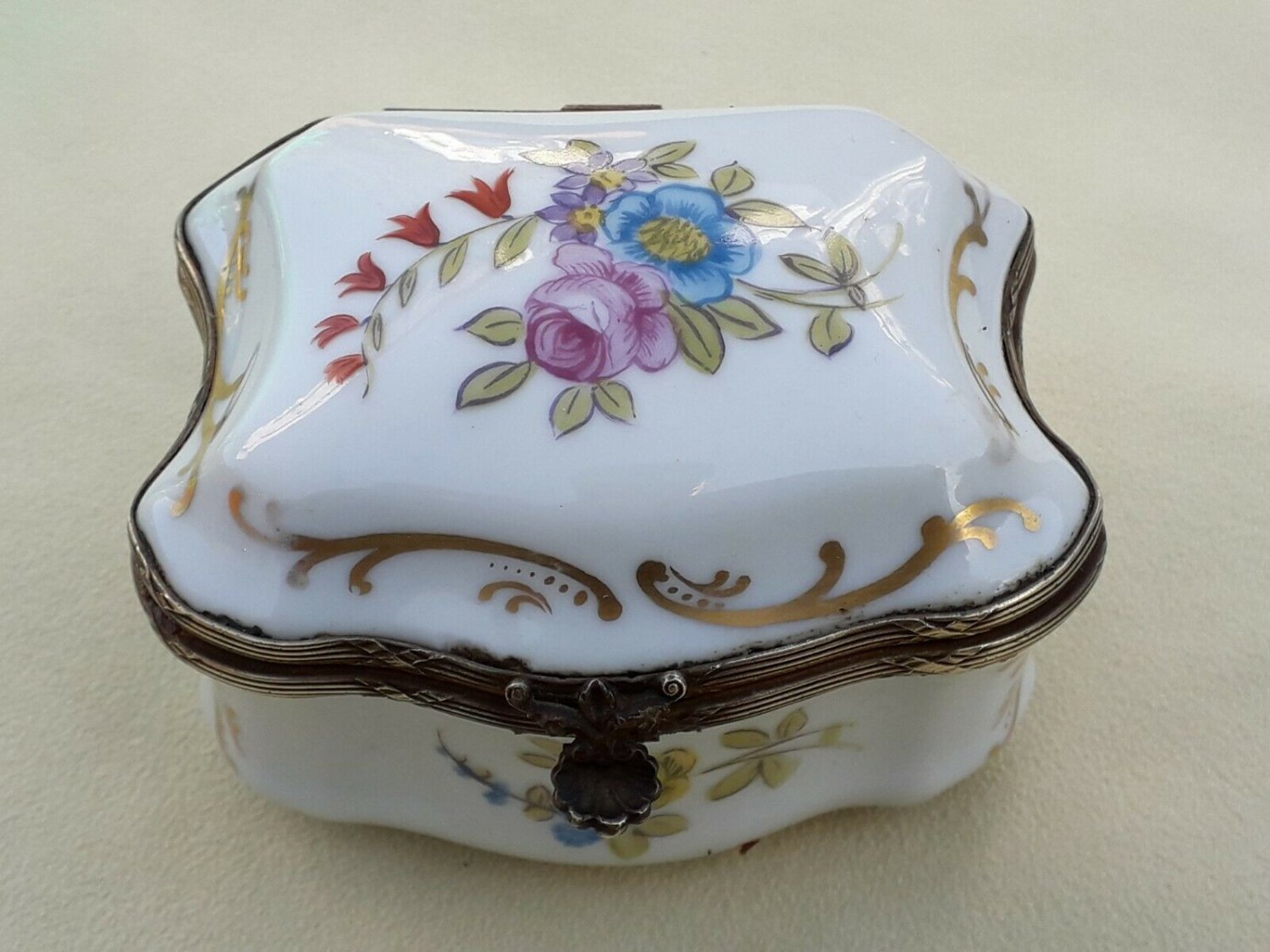 antique Frech  porcelain Trinket box Sevres