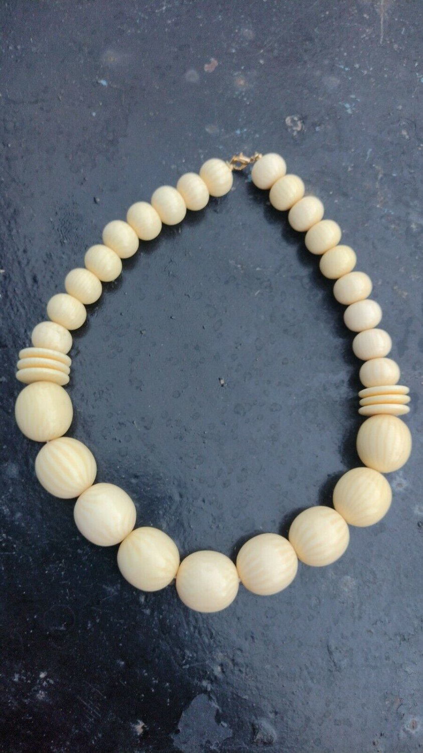 old  vintage pearl necklace, galalith imitating ivor. mimics her weft. so cute