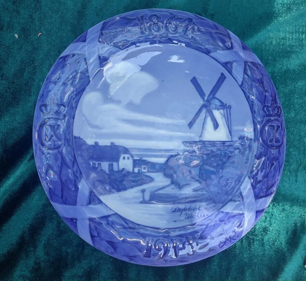 Royal Copenhagen old blue porcelain plate 1864, 1914