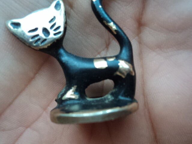 vintage old  walter Bosse Figure. miniature Cat  bronze.