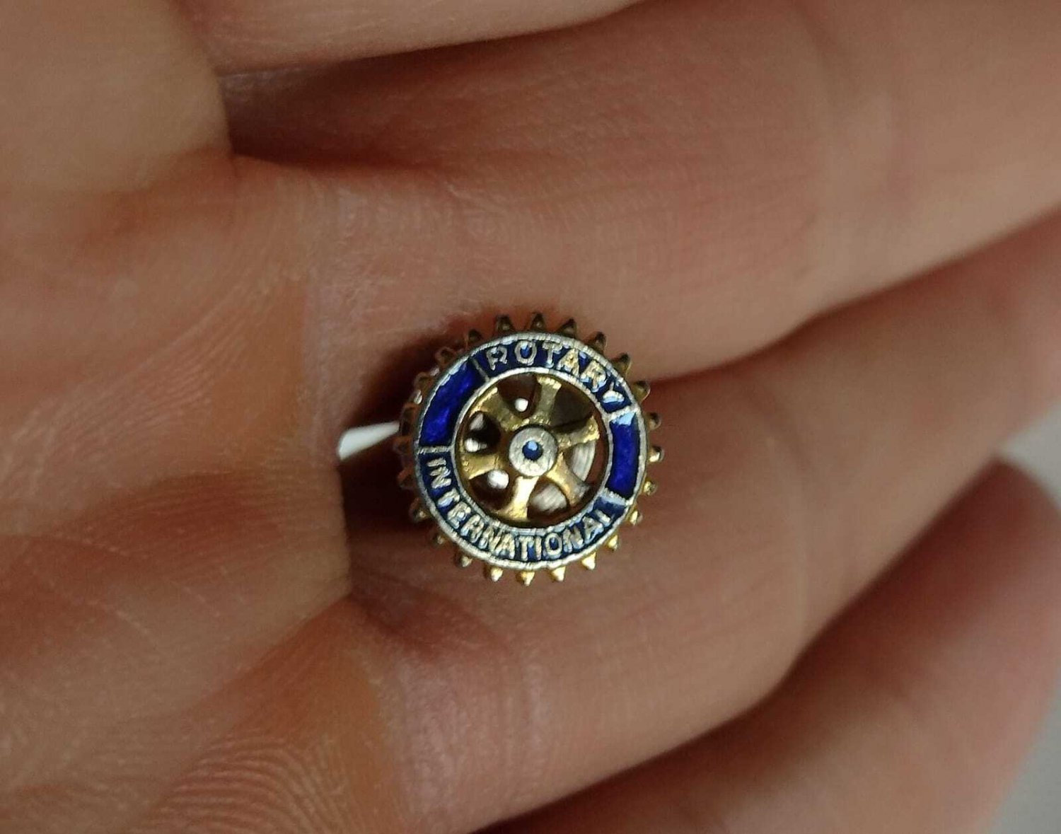 old pinback Rotary International blue enamel