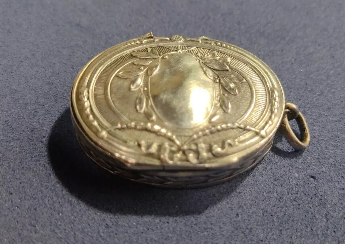 935 Silver Miniature Box Hair Guard, Pendant Pillbox Check Stock
