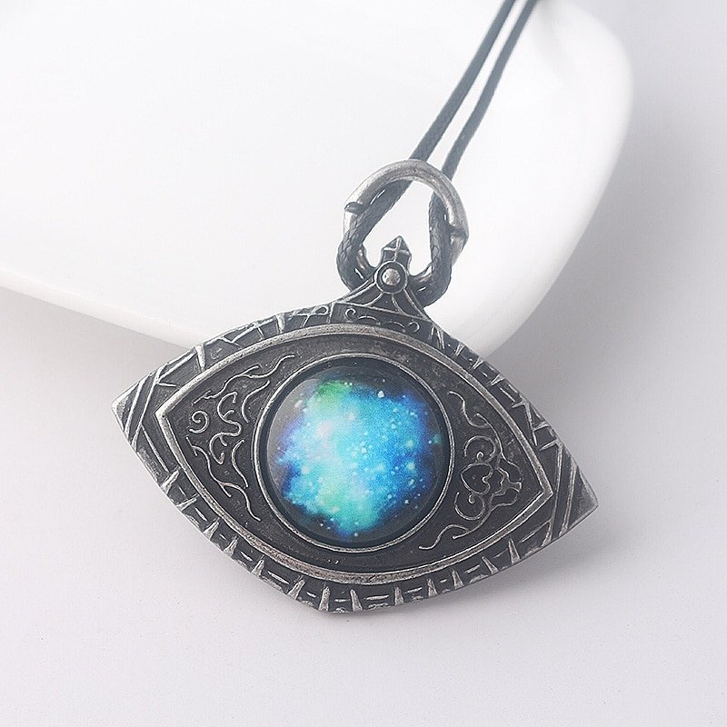 NEW BloodBorne Cosmic Eye Watcher Pendant Necklace Crow Wheel Hunter