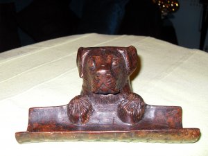 BRONZE DOG PEN REST HOLDER