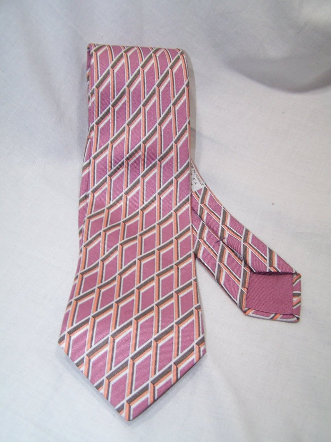 a9,724 Hermes Pink Pattern Tie