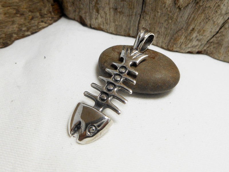 Sterling Silver Fishbone Pendant Long 39 mm, Charm Necklace, Silver Pendant, Unisex Pendant