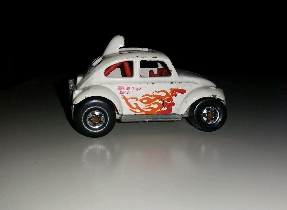 Mattel Hot Wheels 1987 White Volkswagen Beetle BAJA BUG w/BW - Loose