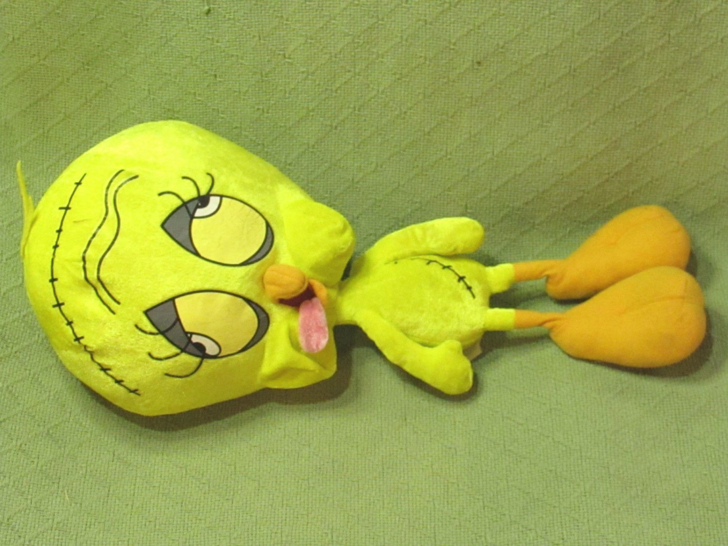 giant stuffed tweety bird