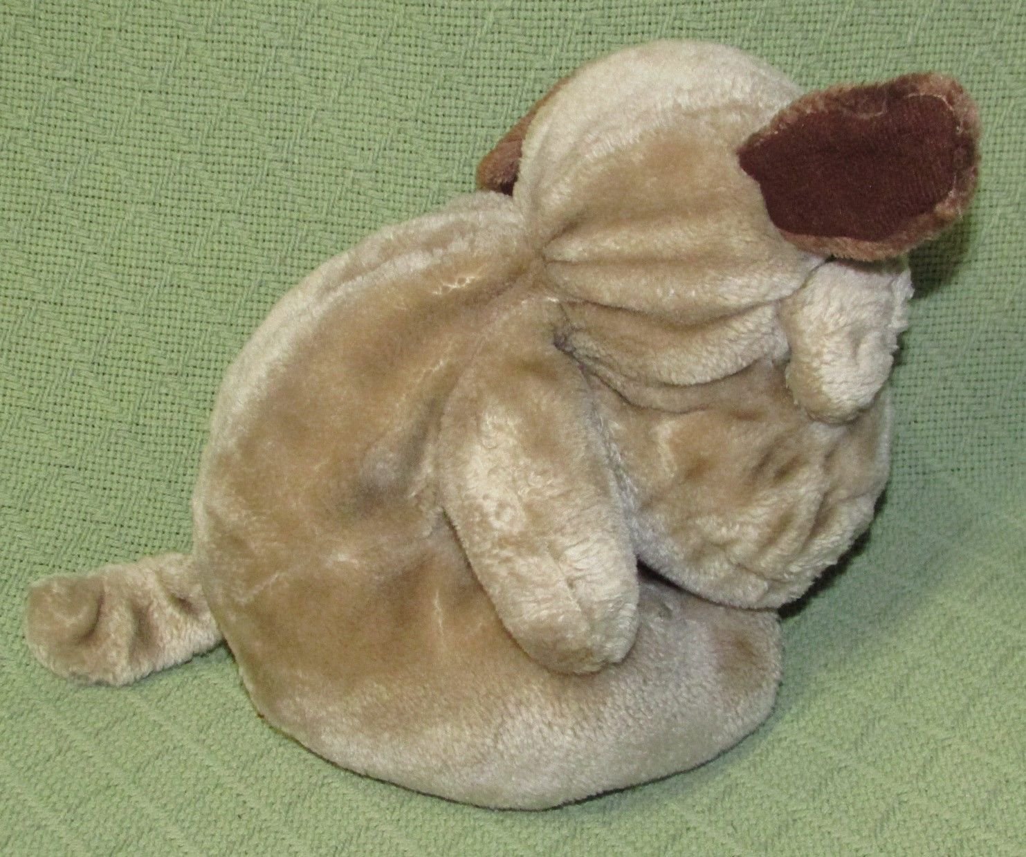 stuffed hound dog toy