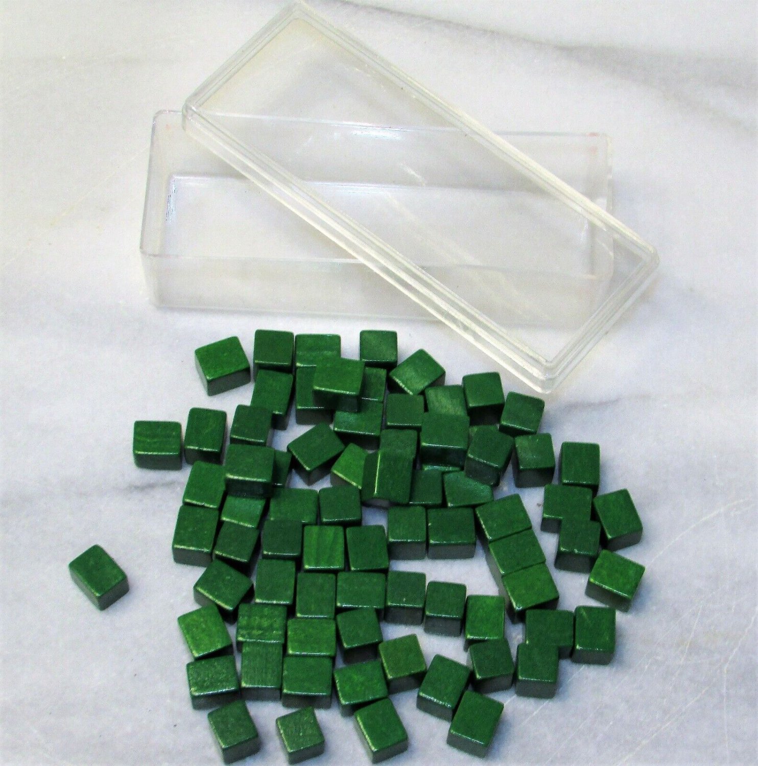 1959 RISK GAME PIECES WOODEN GREEN ARMY WITH ORIGINAL CLEAR PLASTIC BOX 1959 risk game pieces wooden green army with original clear plastic box