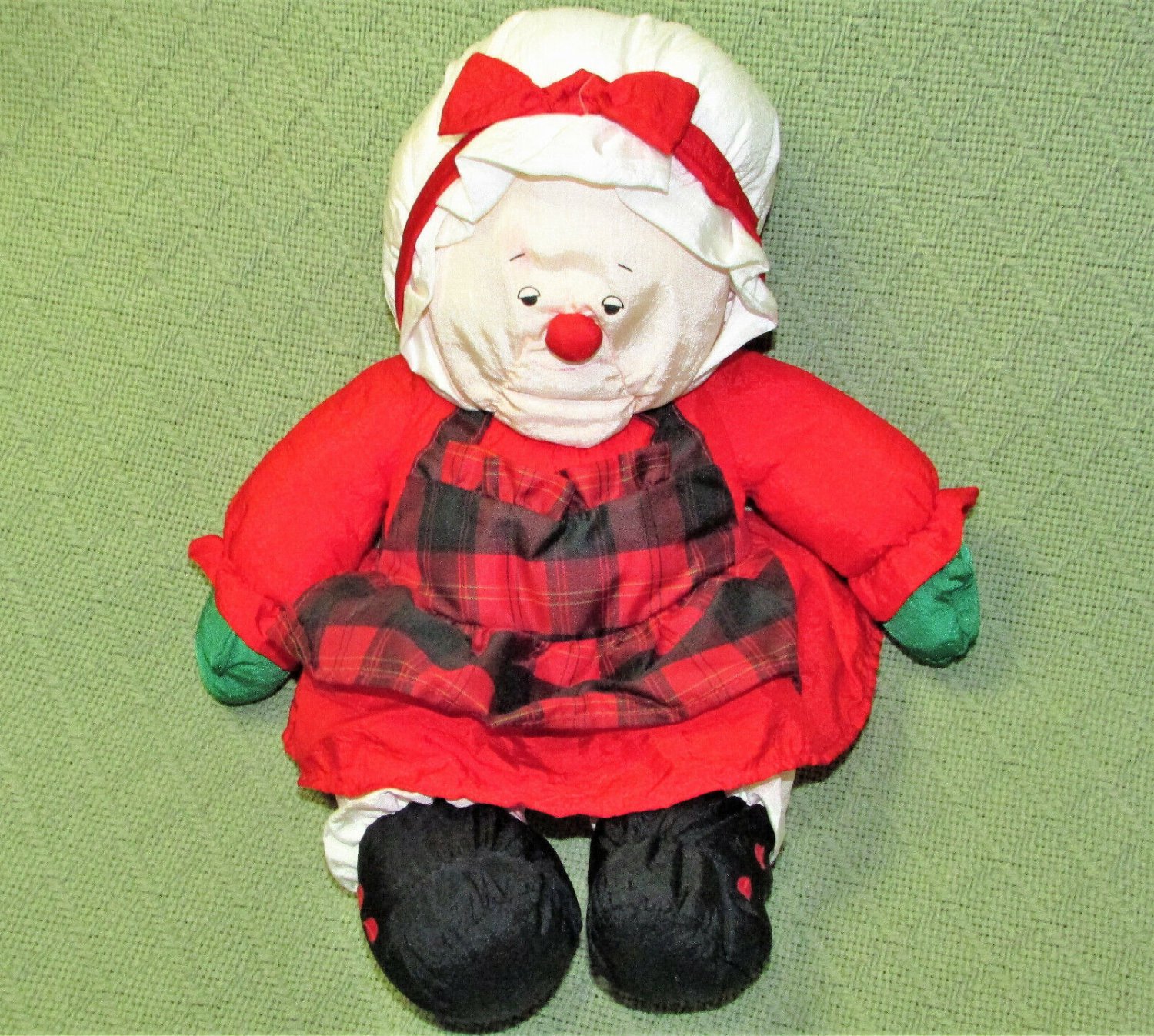10" VINTAGE NYLON MRS. SANTA CLAUS PLUSH DEPARTMENT 56 CHRISTMAS