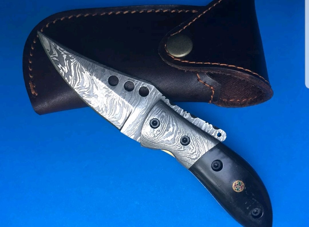 beautiful and unique quality handmade genuine damascus steel folding knives