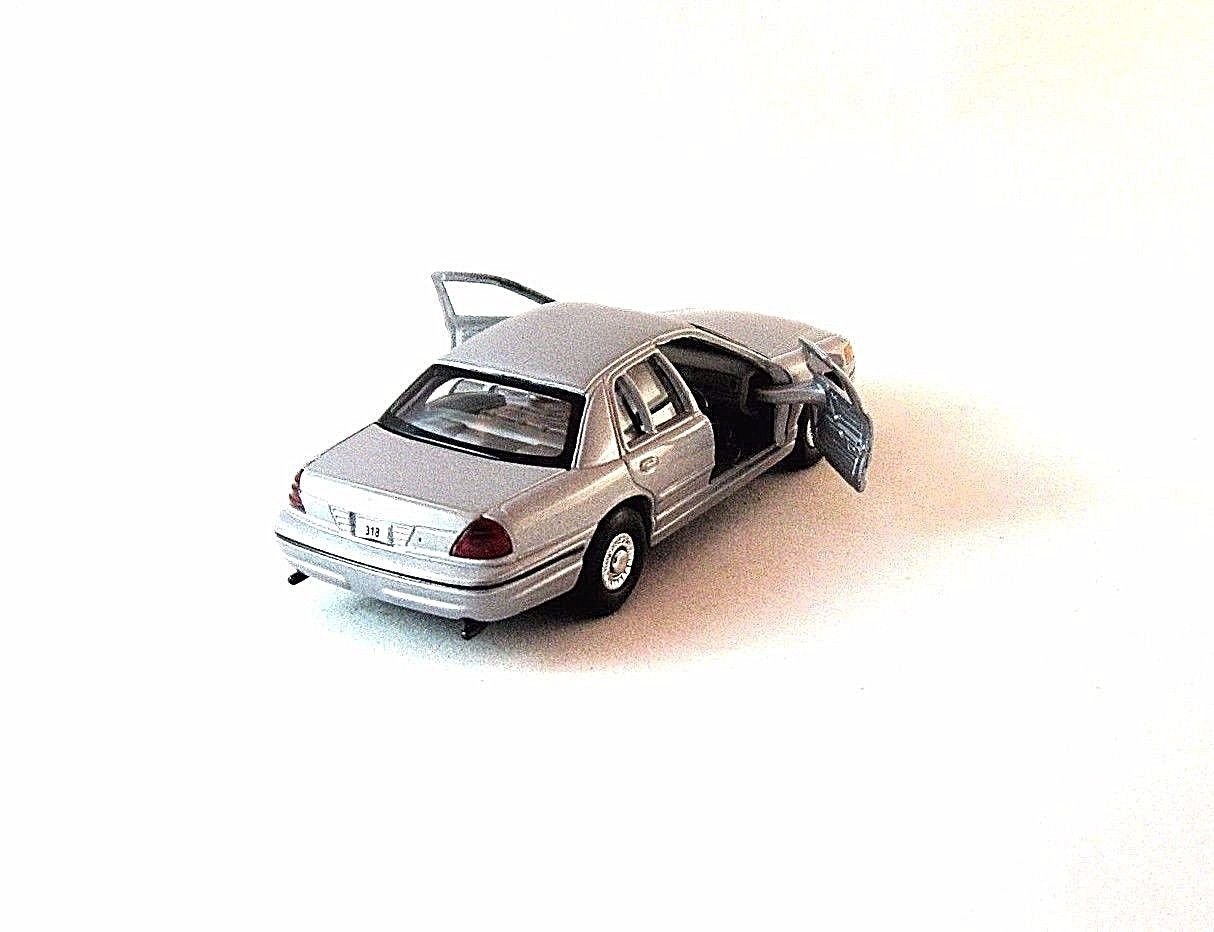 welly ford 1999 crown victoria