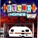 WINNEBAGO WINNIE DROP 1710 CARAVAN YEAR 2017 WHITE,GREENLIGHT 1:64 DIECAST MODEL