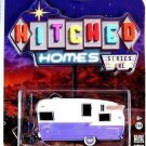 SHASTA AIRFLYTE CARAVAN YEAR 2015 WHITE/PURPLE, GREENLIGHT 1:64 DIECAST MODEL