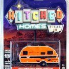 WINNEBAGO WINNIE DROP 1710 CARAVAN YEAR 2017 ORANGE/WHITE,GREENLIGHT 1:64 MODEL