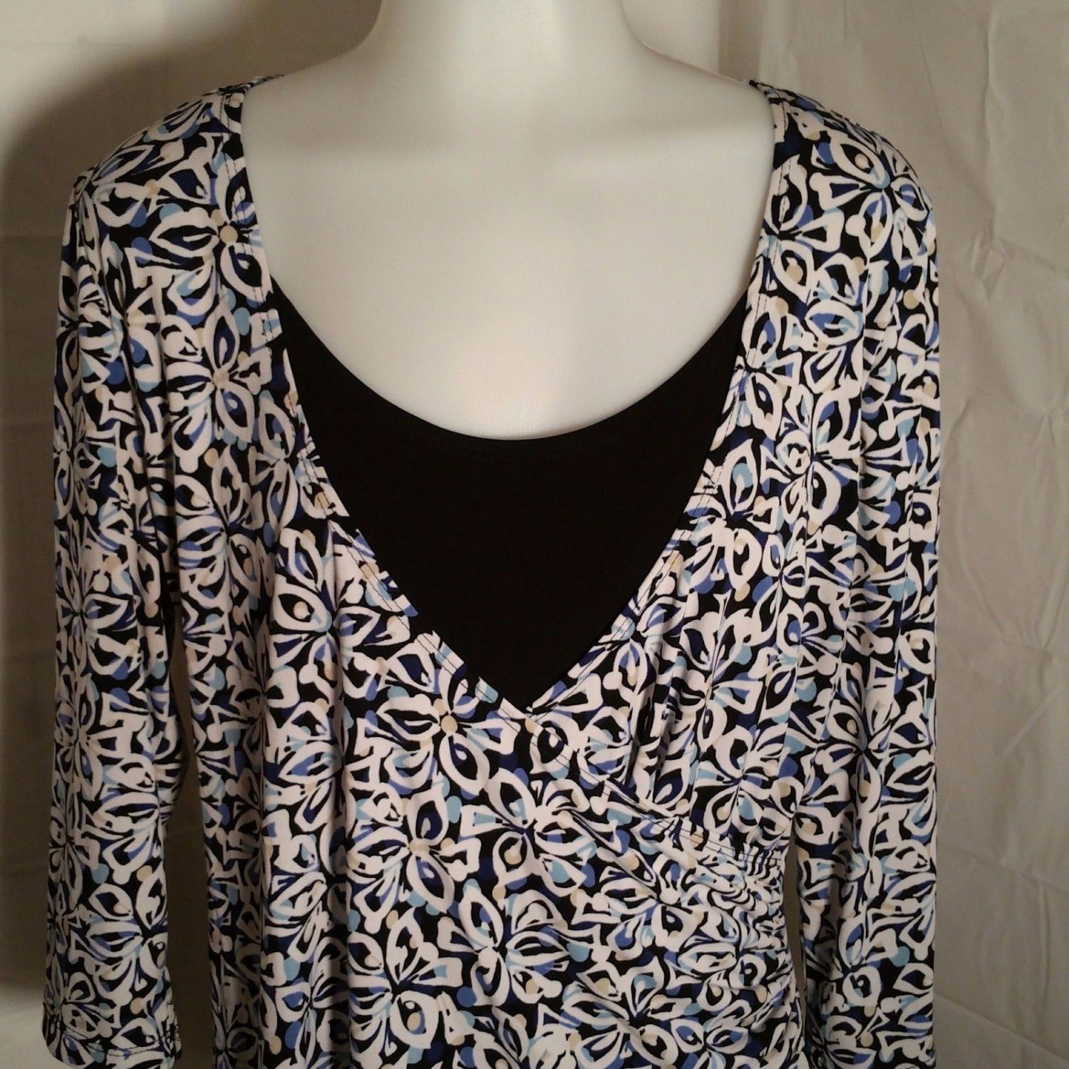 AB Studio Top Womens Size M Blue Black White Wrap Floral 3/4 Sleeve Layered Look