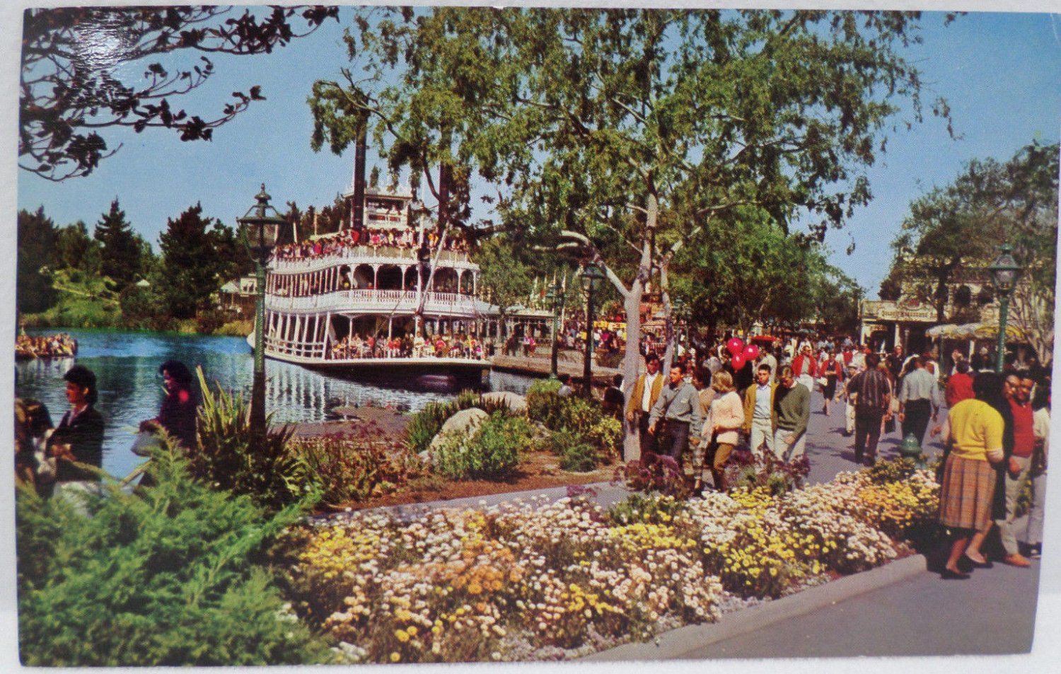 Disneyland Postcard Mark Twain Frontierland Unposted Unused Divided USA