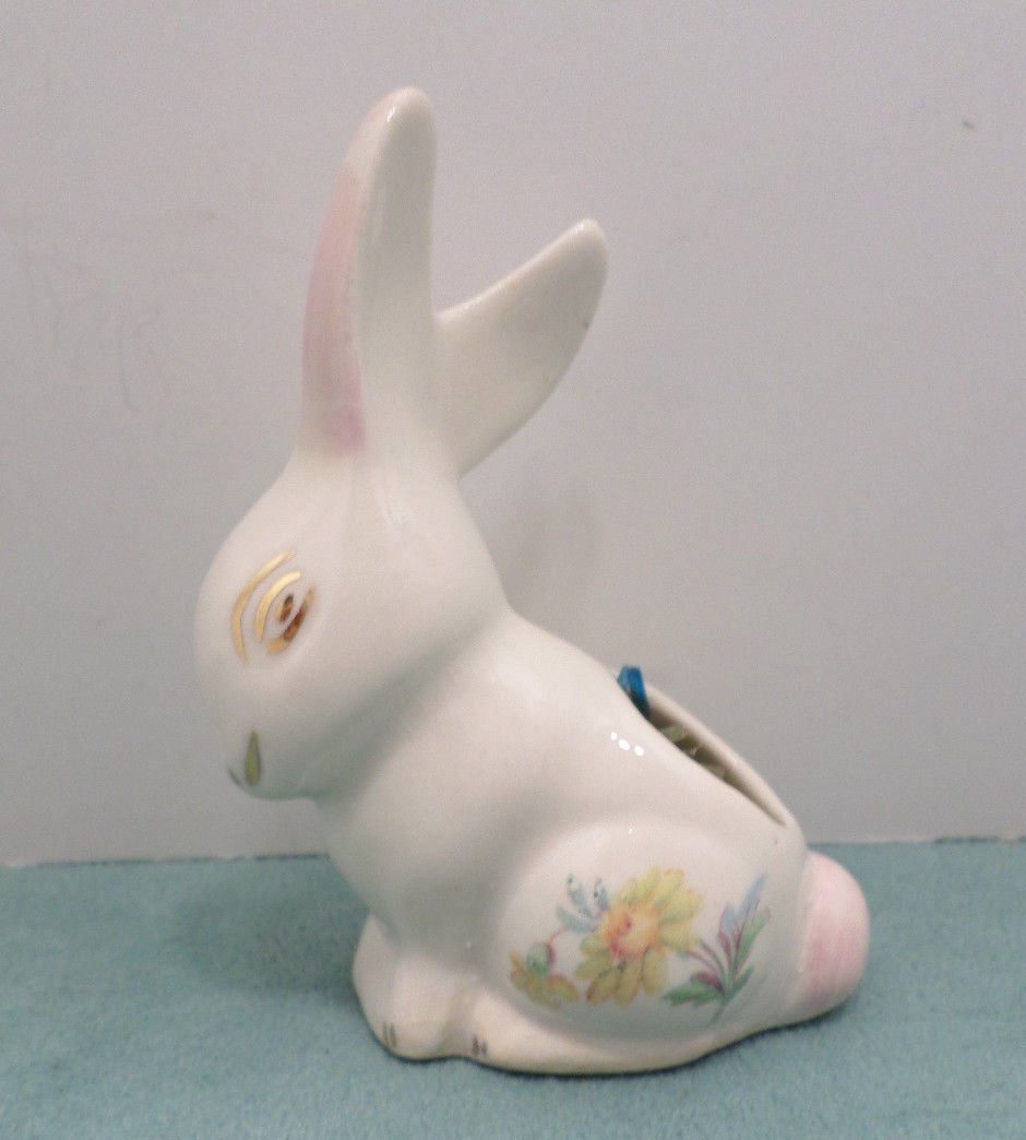 Miniaturer Bunny Rabbit Porcelain Planter