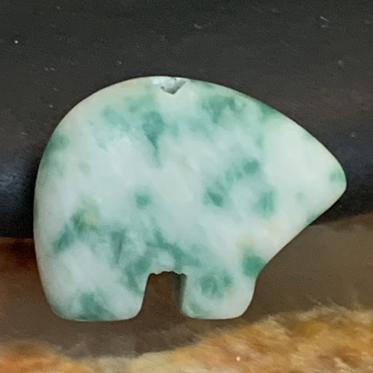 Vintage Zuni Style Carved Tree Agate Bear Fetish Bead Native American Animal .8