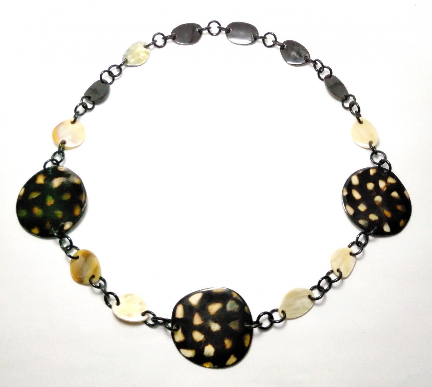 Horn necklace - horn necklace choker - collier en corne de buffle KAI-4700