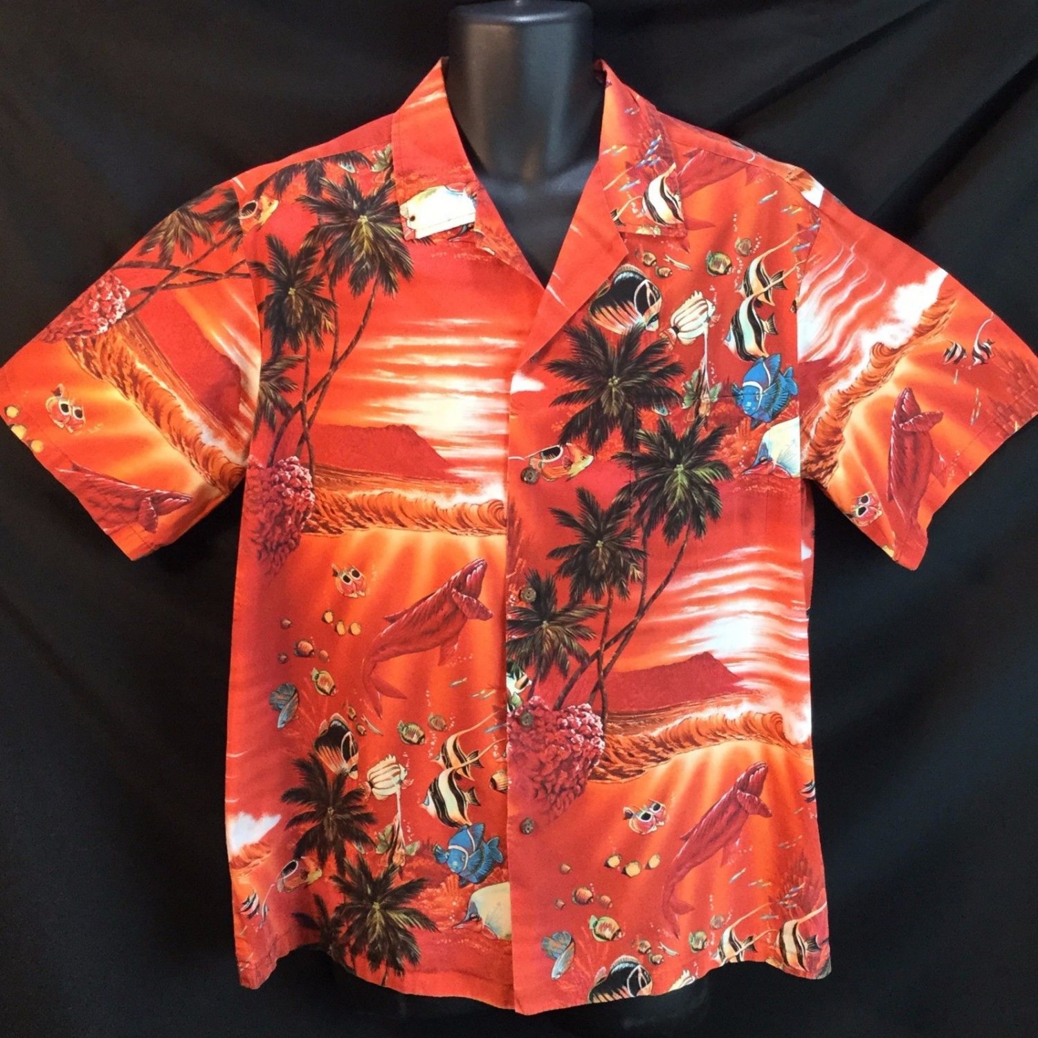 Aloha Line Hawaii Sunrise Ocean Tropical Fish Hawaiian Shirt Whale Coral M