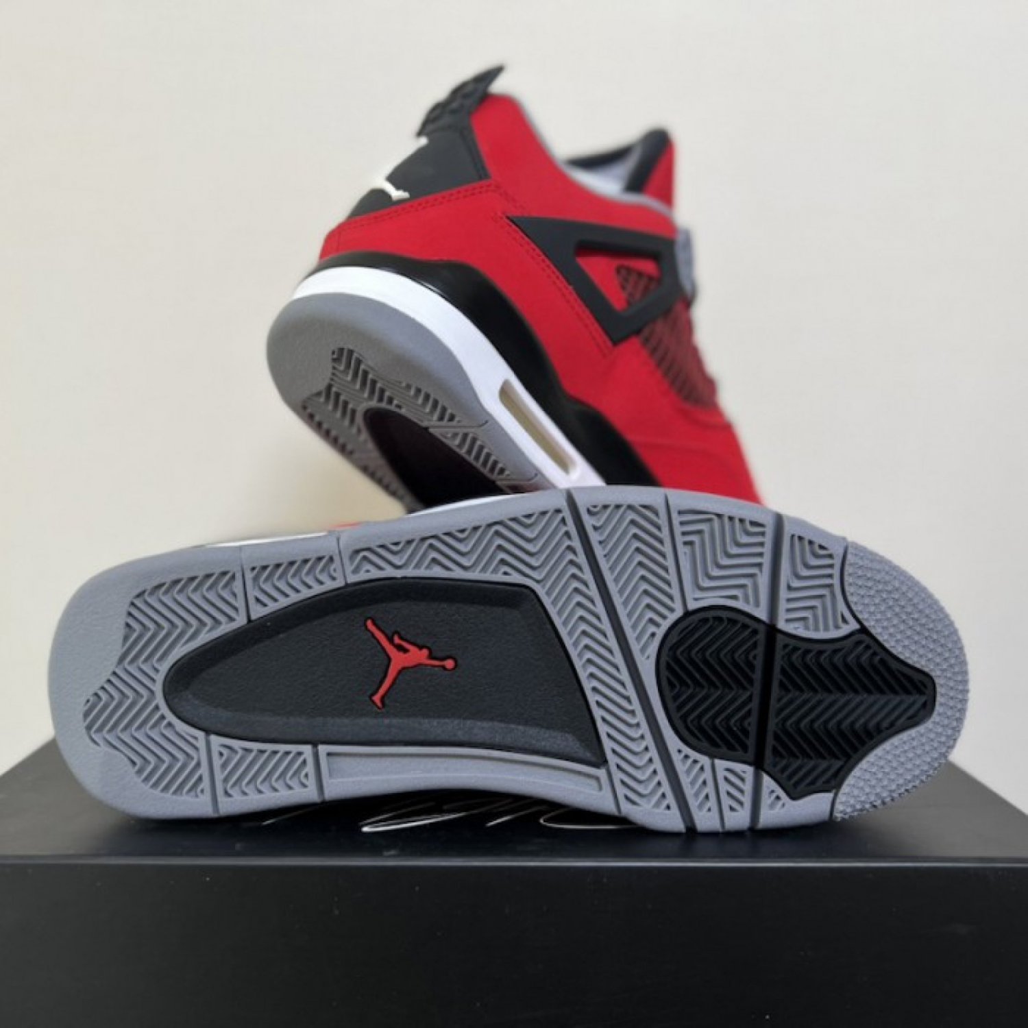 Men & Wmns Air Jordan 4 Toro Bravo