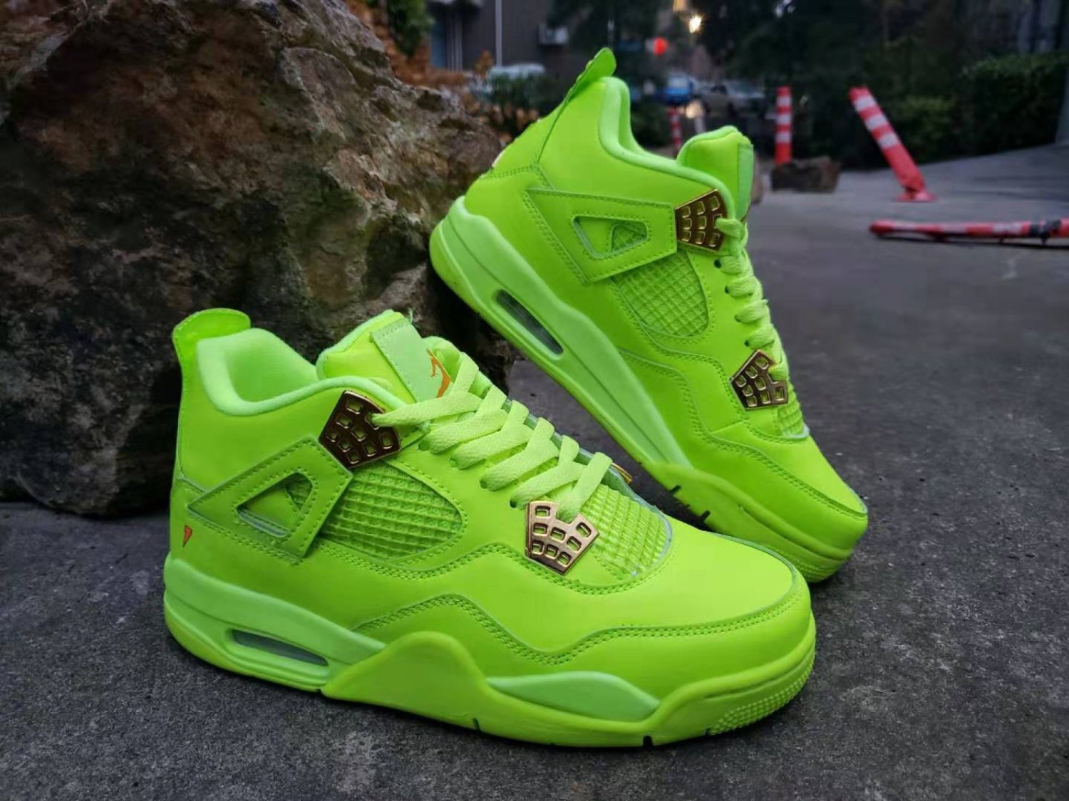 Men & Wmns Air Jordan 4 Volt Metallic Gold