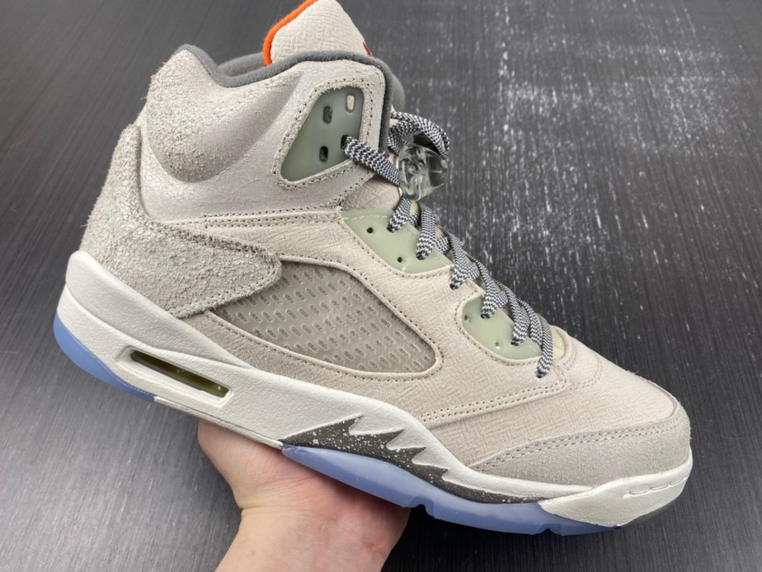 Men & Wmns Air Jordan 5 Retro SE Craft Light Orewood Brown Safety Orange
