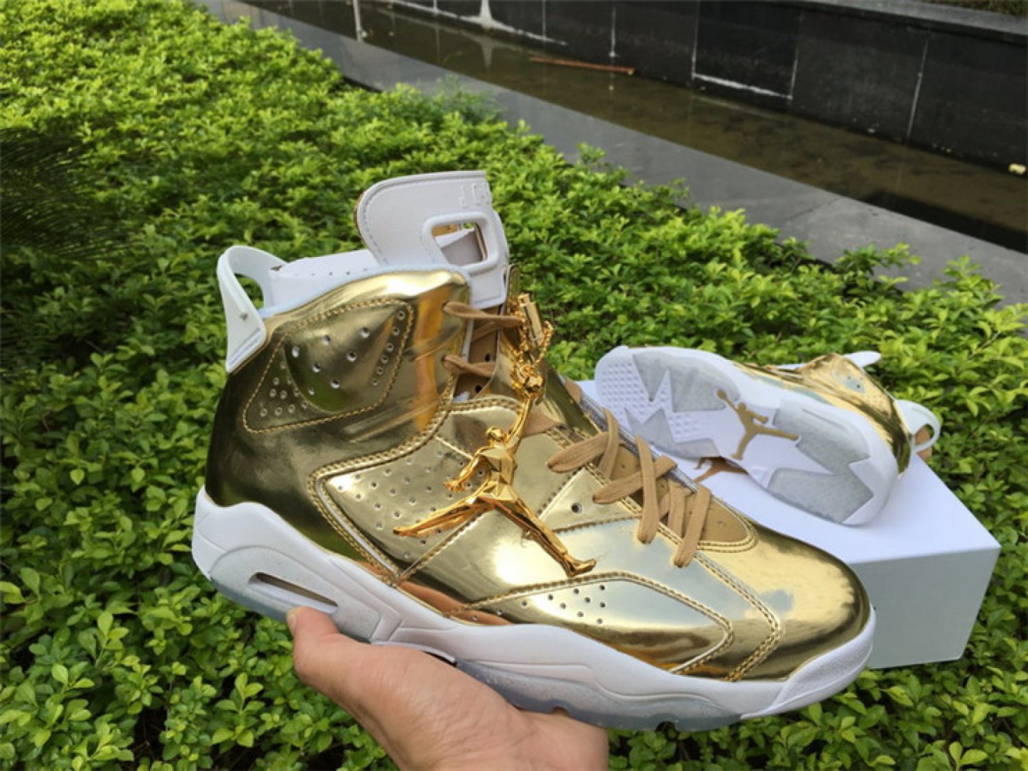 Men & Wmns Air Jordan 6 Pinnacle Metallic Gold White