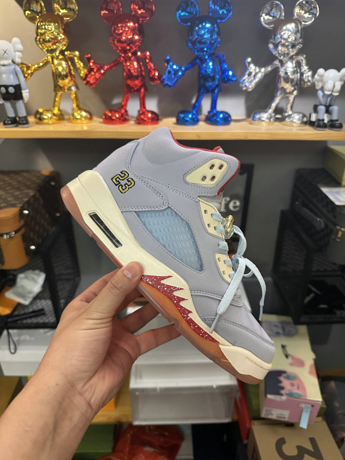Men & Wmns Jordan 5 Retro Trophy Room Ice Blue