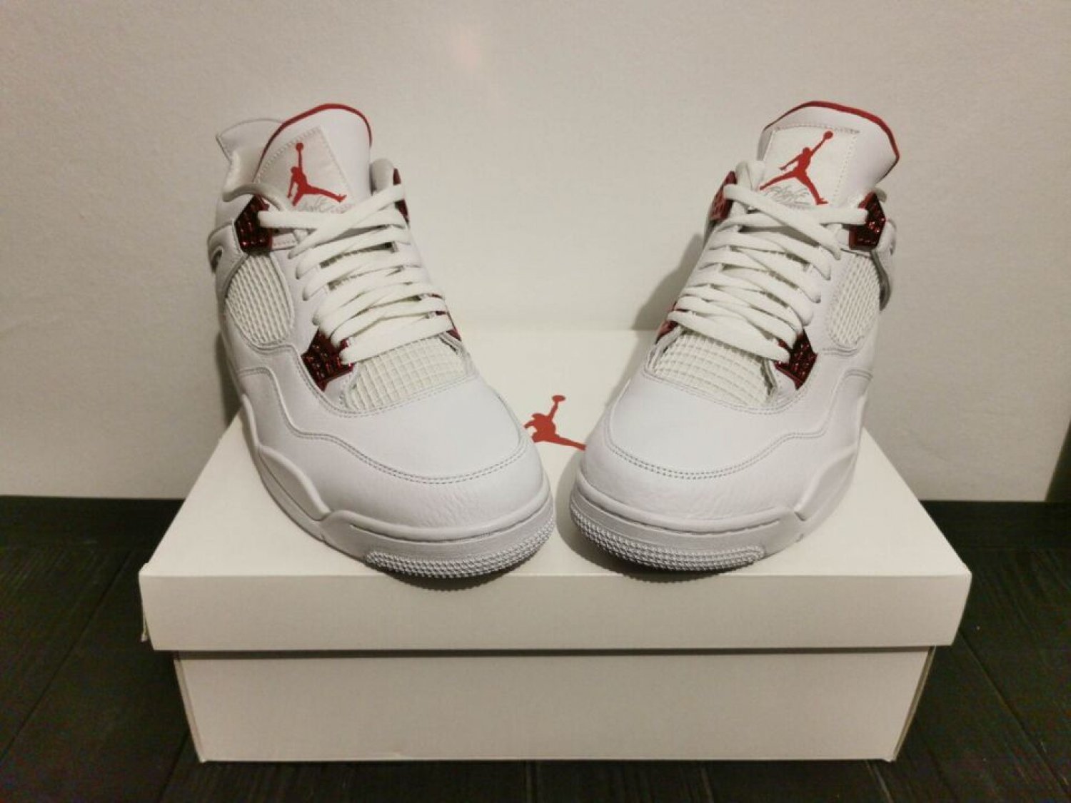 Men & Wmns Jordan 4 RetroMetallic Red,