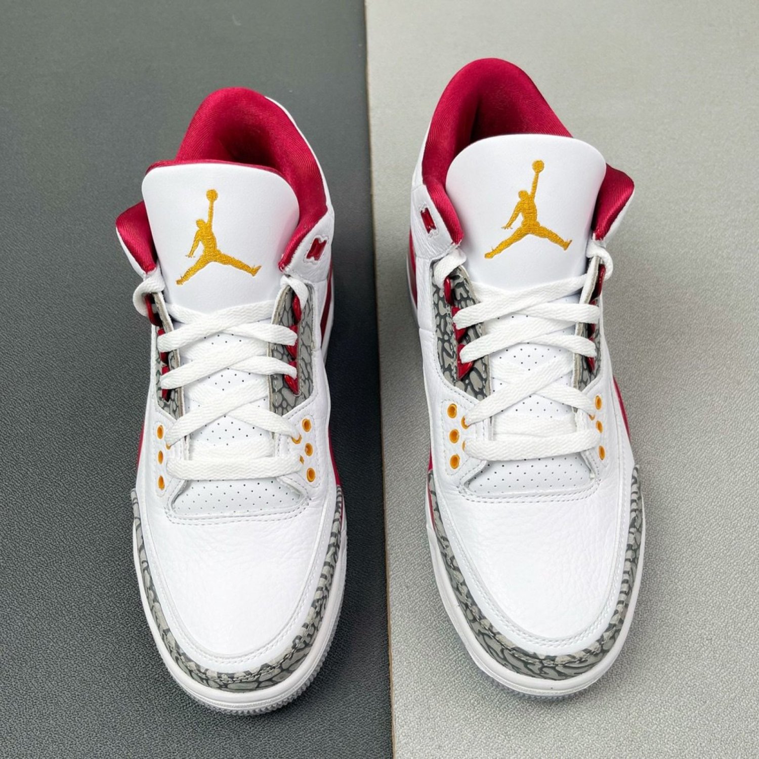 Men & Wmns Jordan 3 OG Fire Red