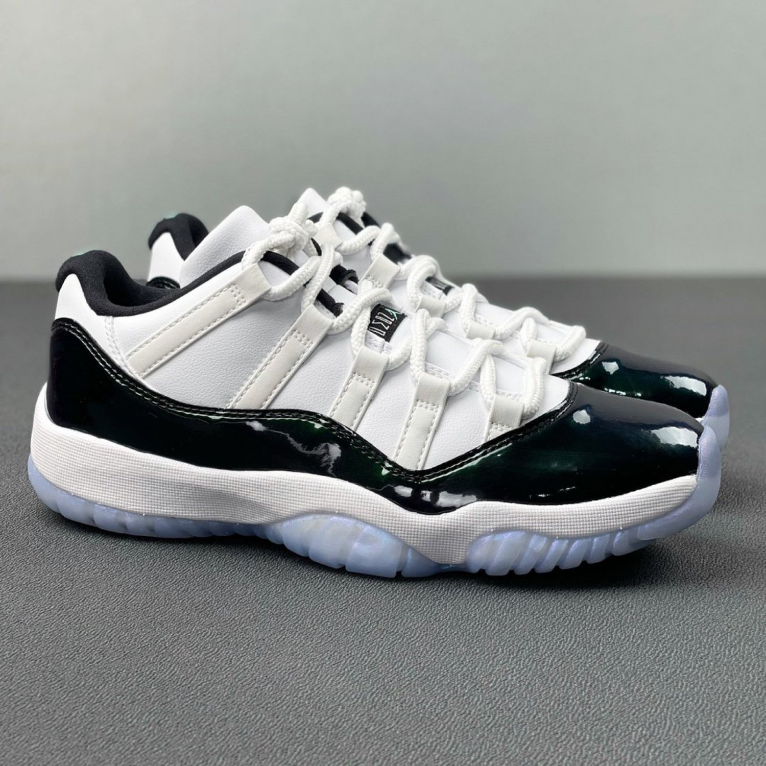 Men & Wmns Jordan 11 Retro Low Iridescent
