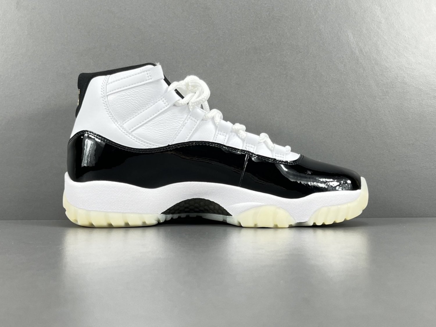 Men & Wmns Jordan 11 Retro DMP Gratitude (2023)