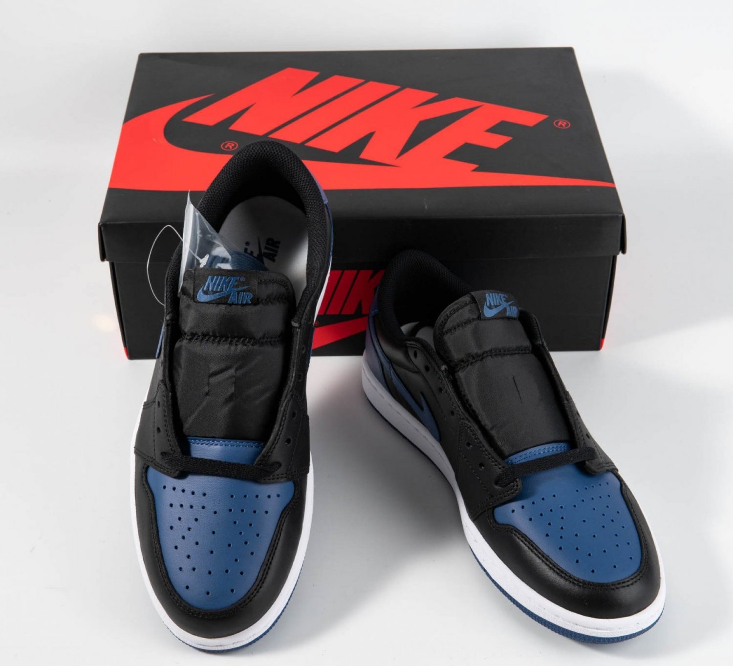 Men & Wmns Jordan 1 Retro Low OG Mystic Navy