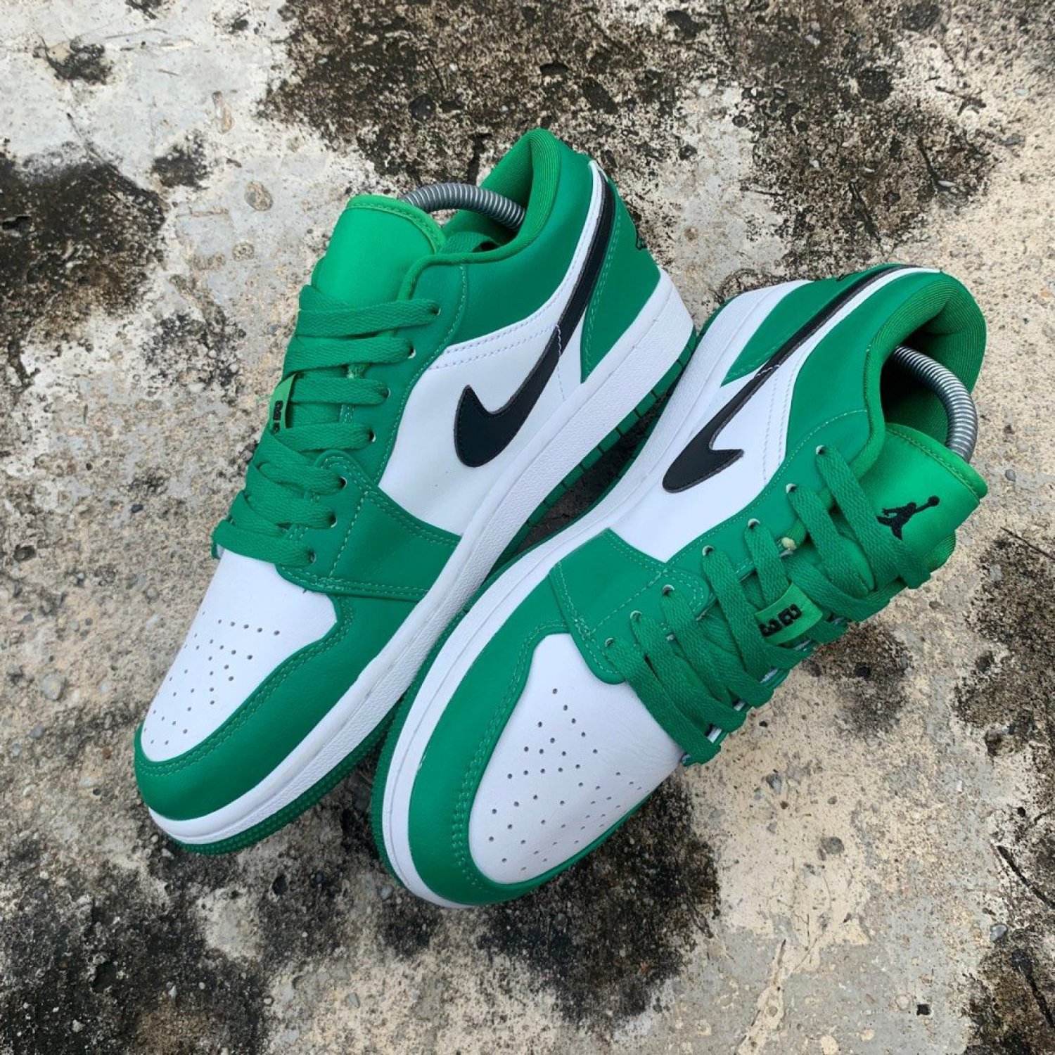 Men & Wmns Jordan 1 Low Pine Green